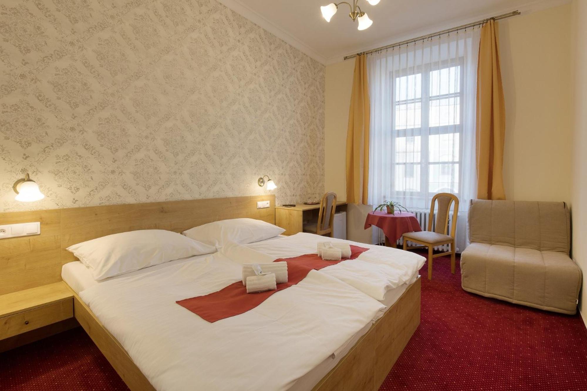 Hotel U Cerneho Orla เตลช์ ภายนอก รูปภาพ