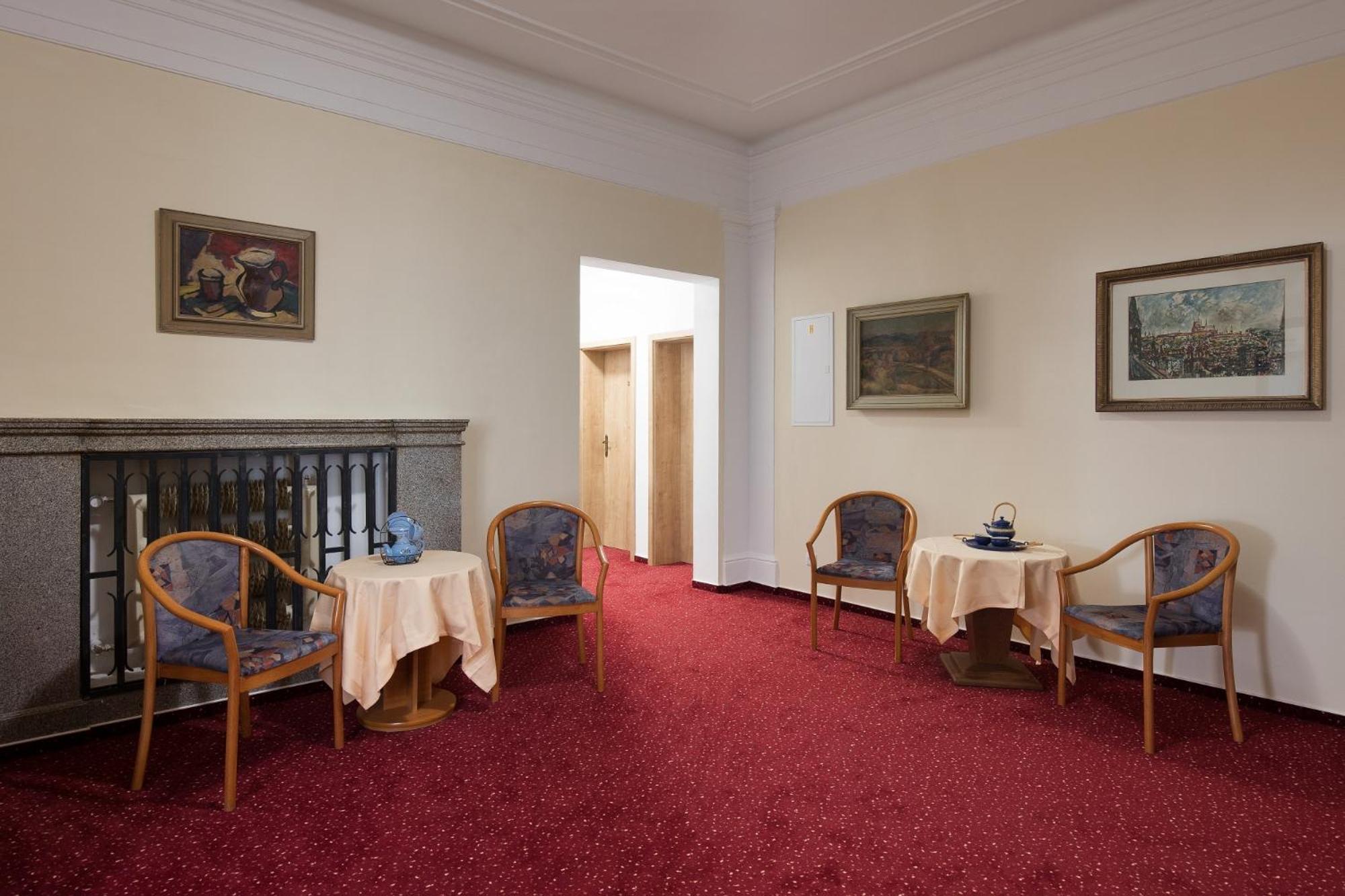 Hotel U Cerneho Orla เตลช์ ภายนอก รูปภาพ