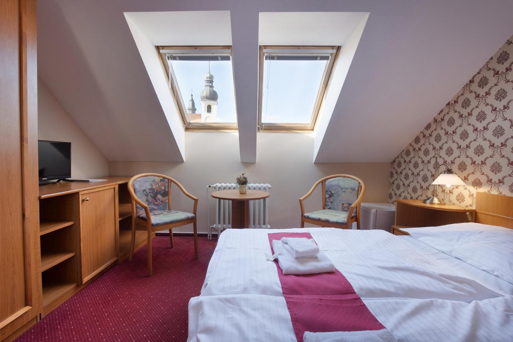 Hotel U Cerneho Orla เตลช์ ภายนอก รูปภาพ